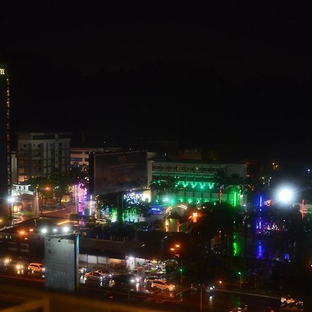 Pinay Home- The Shore Kota Kinabalu Luaran gambar